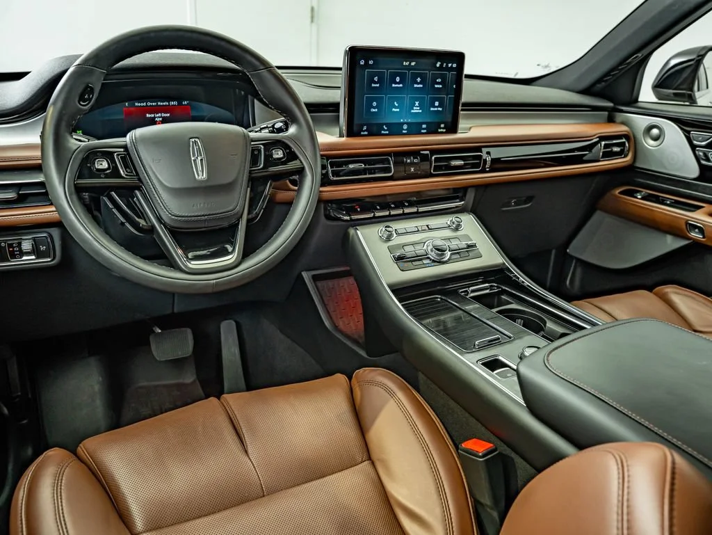 Used 2024 Ceramic Pearl Metallic Tri-Coat Lincoln Reserve image 31