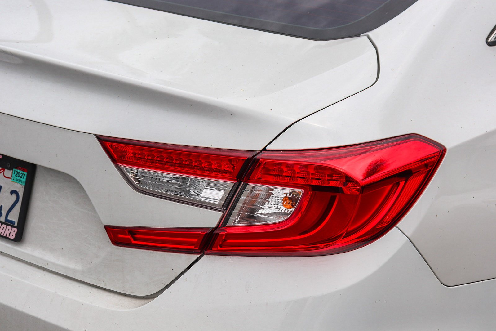 Used 2020 Platinum White Pearl Honda LX image 9