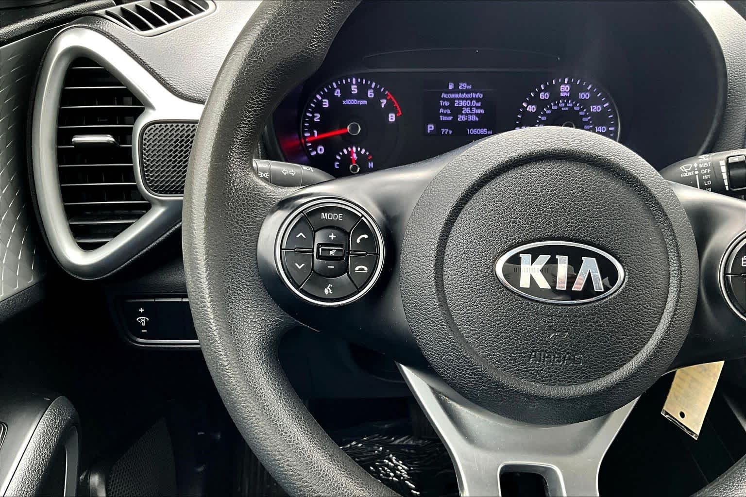 Used 2021 Snow White Pearl Kia LX image 22