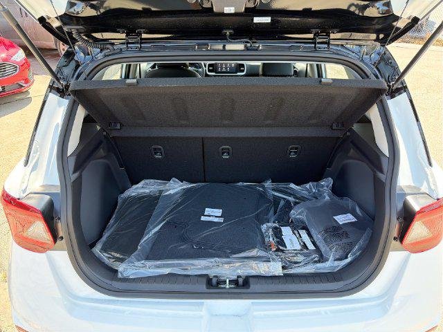 New 2026 White Hyundai SEL w/Two-Tone Roof image 28