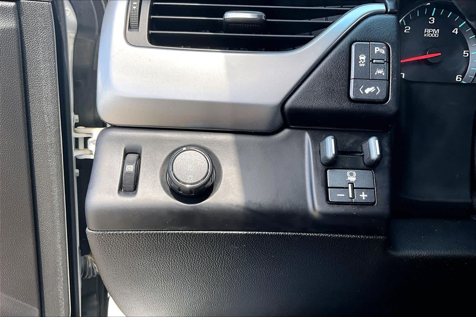 Used 2016 Summit White Chevrolet LTZ image 34