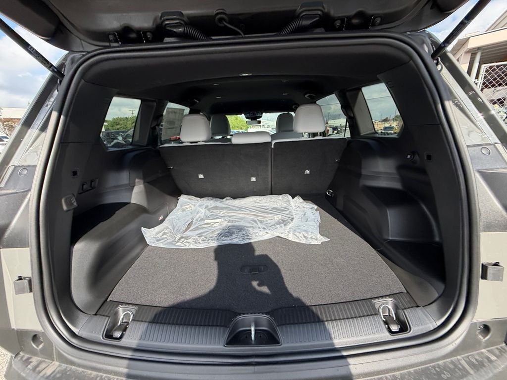 New 2026 Sting-Gray Clear-Coat Exterior Paint Jeep Laredo image 19