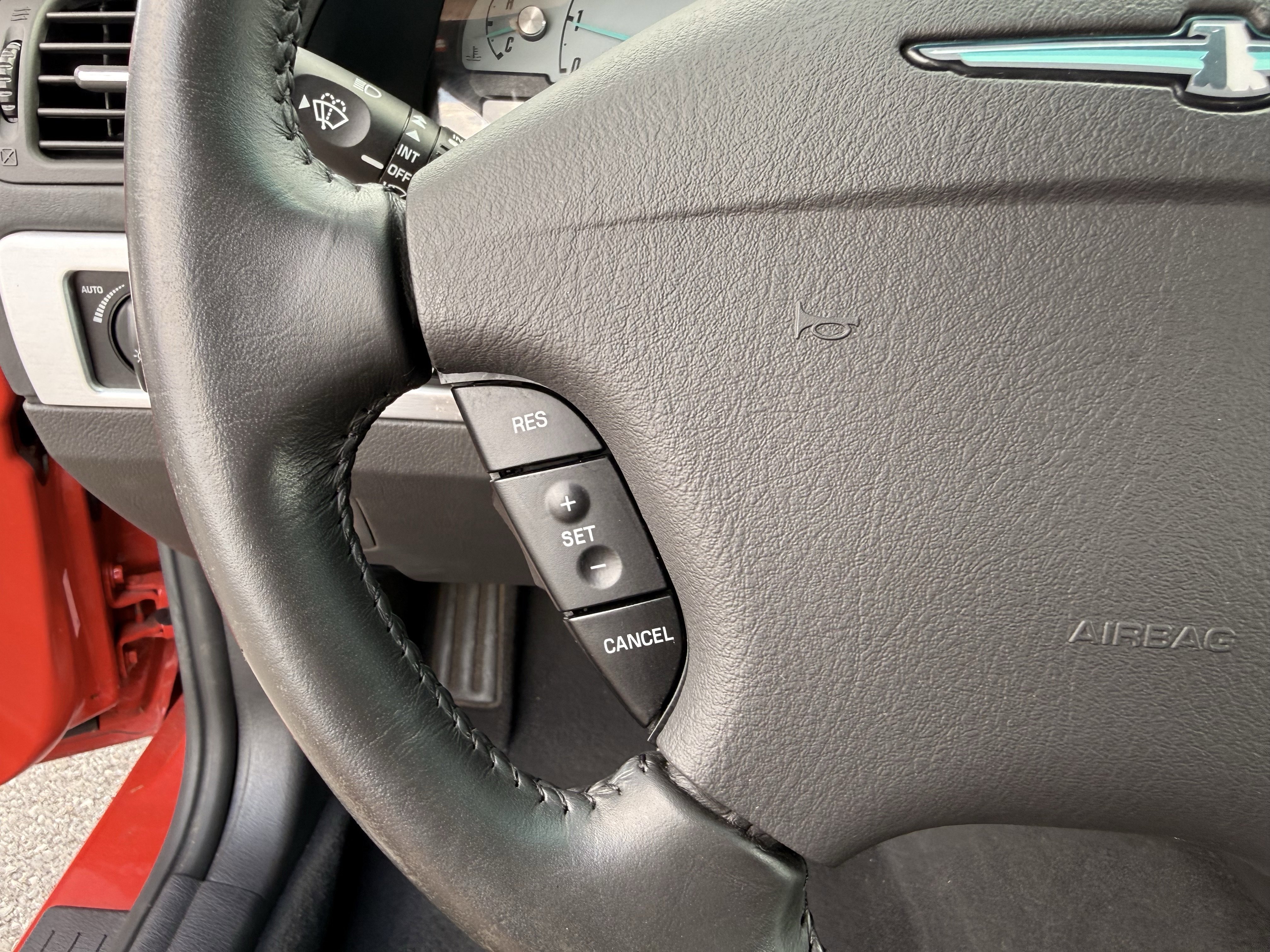 Used 2002 Red Ford Base image 18