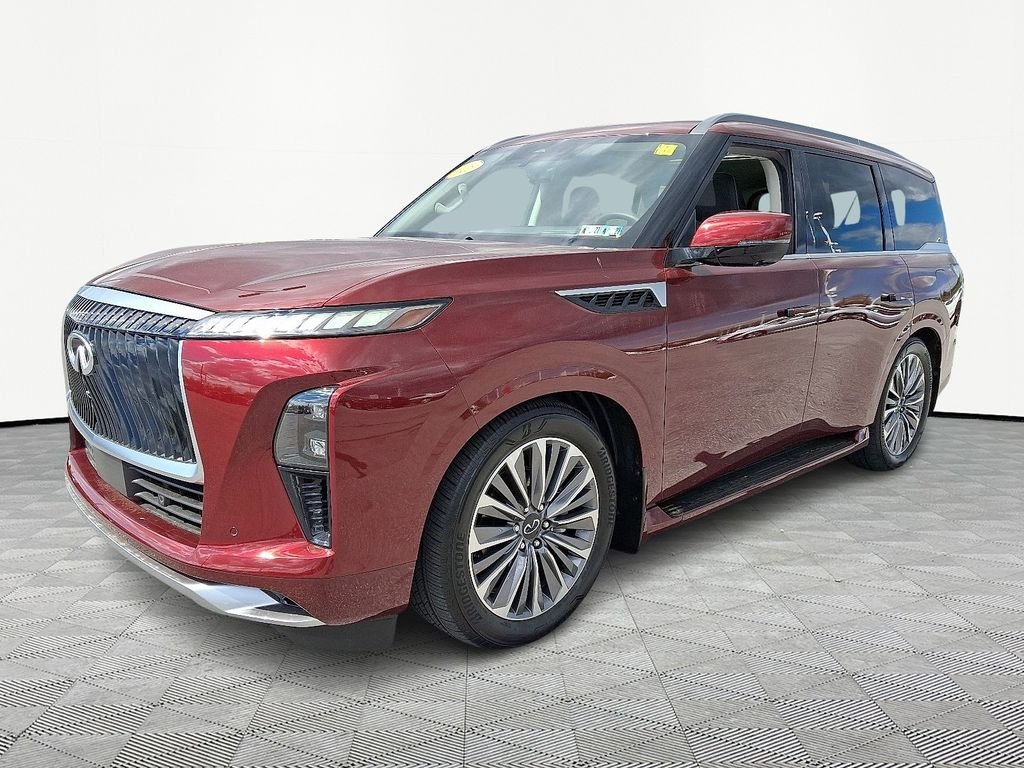 Used 2025 Red INFINITI LUXE image 3