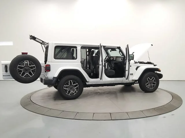 Used 2025 Bright White Cl Jeep Sahara image 15
