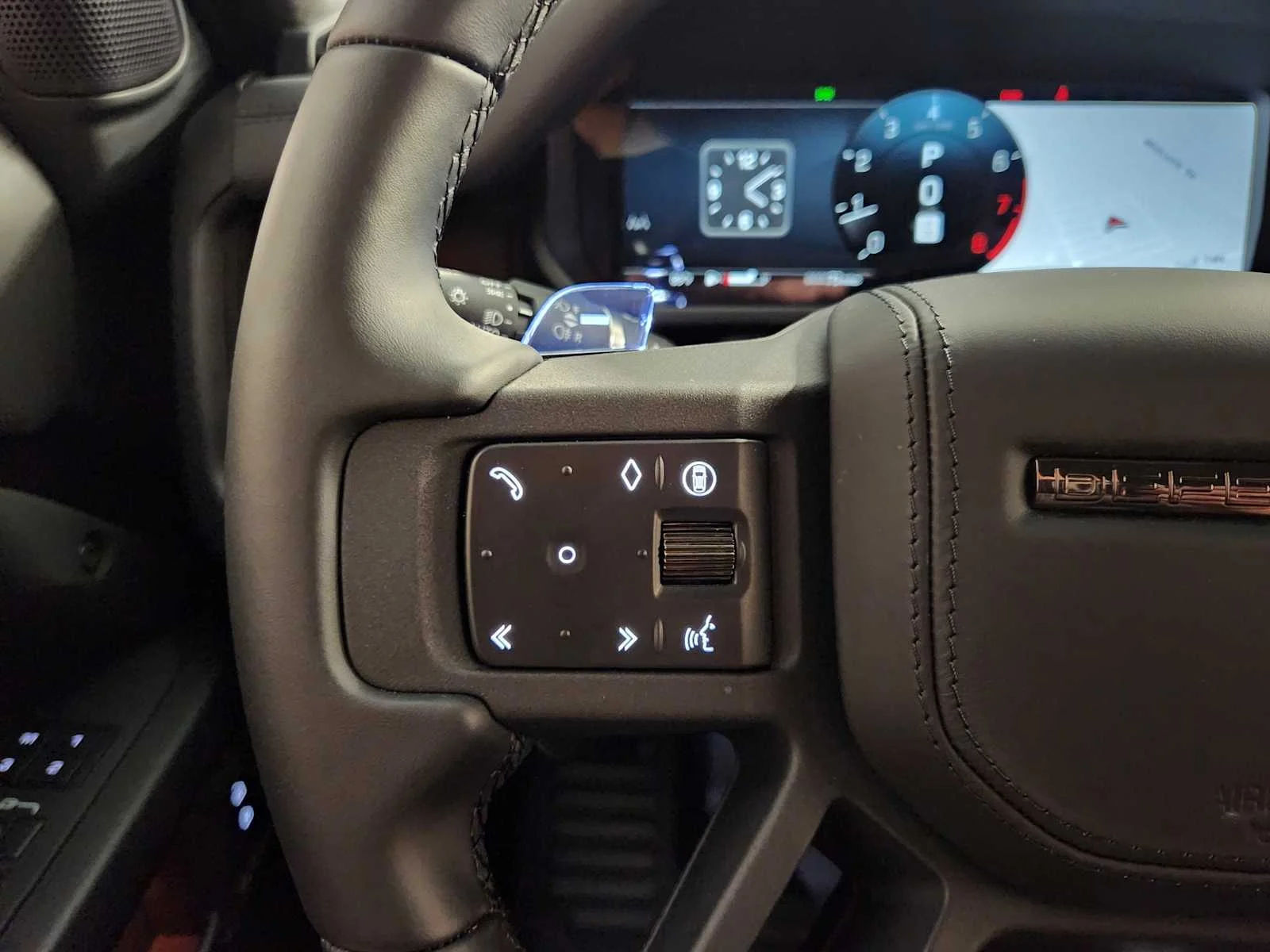 2026 Land Rover Defender OCTA Black - Photo 26