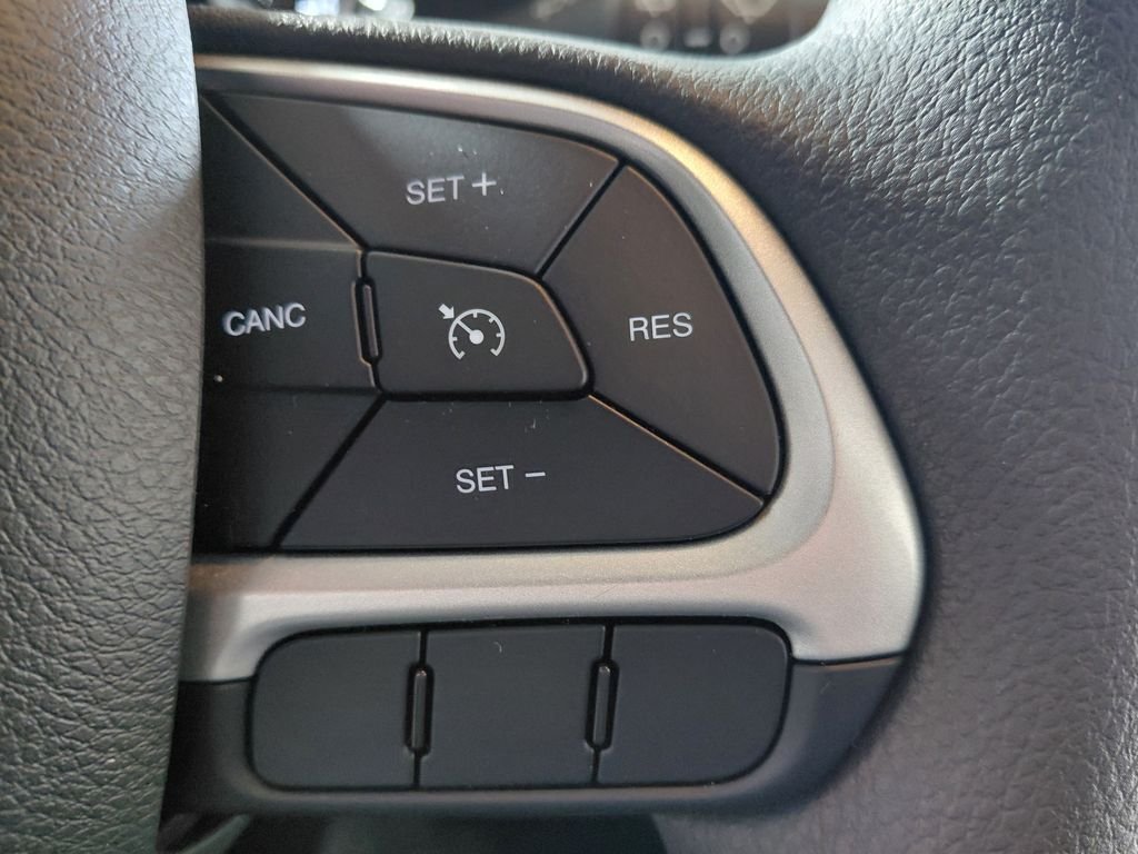 Certified Used 2023 White Jeep Latitude image 24