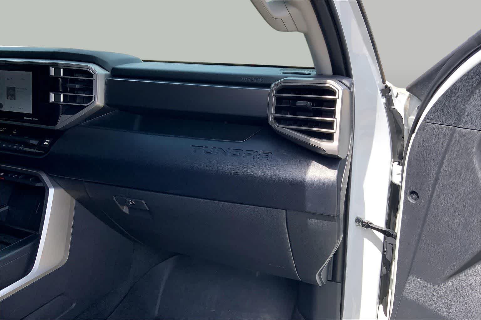 Used 2024 Ice Cap Toyota SR5 image 18