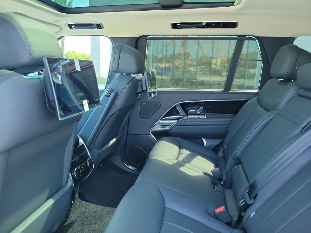 New 2026 Fuji White Land Rover SE image 16