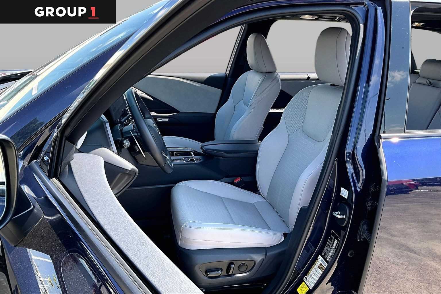 Used 2026 Nightfall Mica Lexus Premium image 7