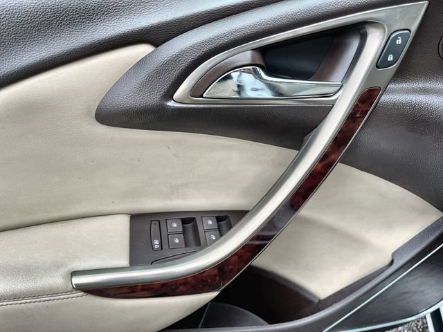 Used 2013 SUMMIT WHITE Buick BASE image 16