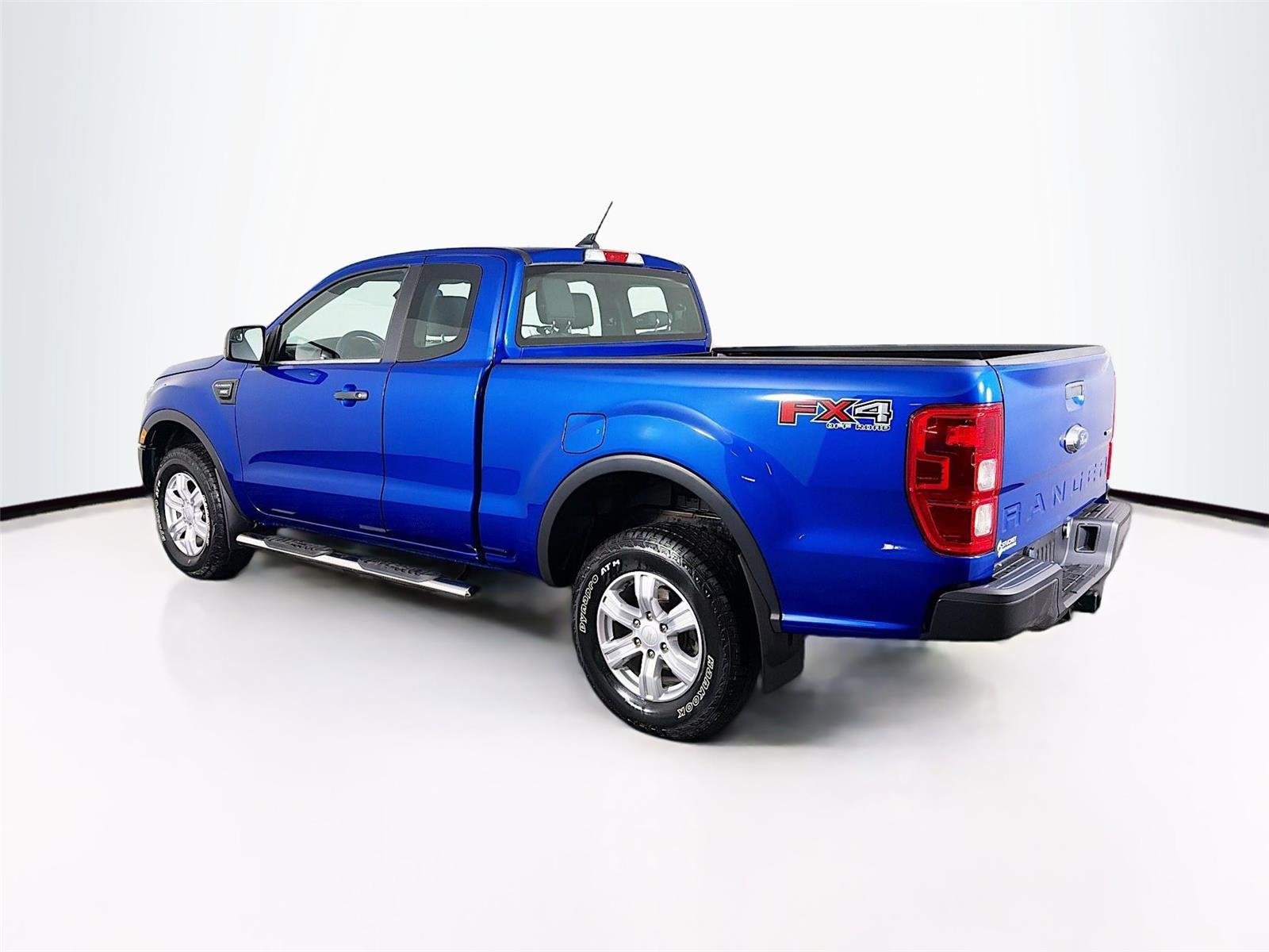Used 2020 Lightning Blue Ford XL image 9