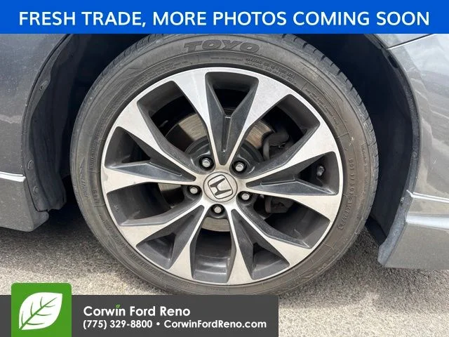 Used 2013 Gray Honda Si image 18