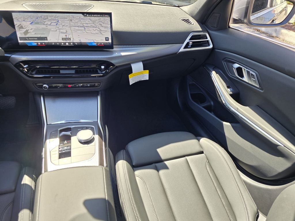 2025 BMW 3 Series 330i - Photo 9