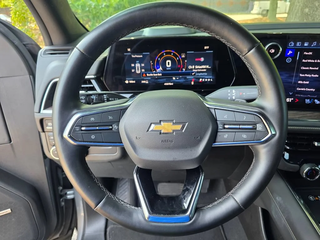 Used 2025 Sterling Gray Metallic Chevrolet Premier image 24