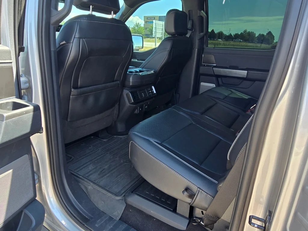 Used 2022 Iconic Silver Metallic Ford LARIAT image 14