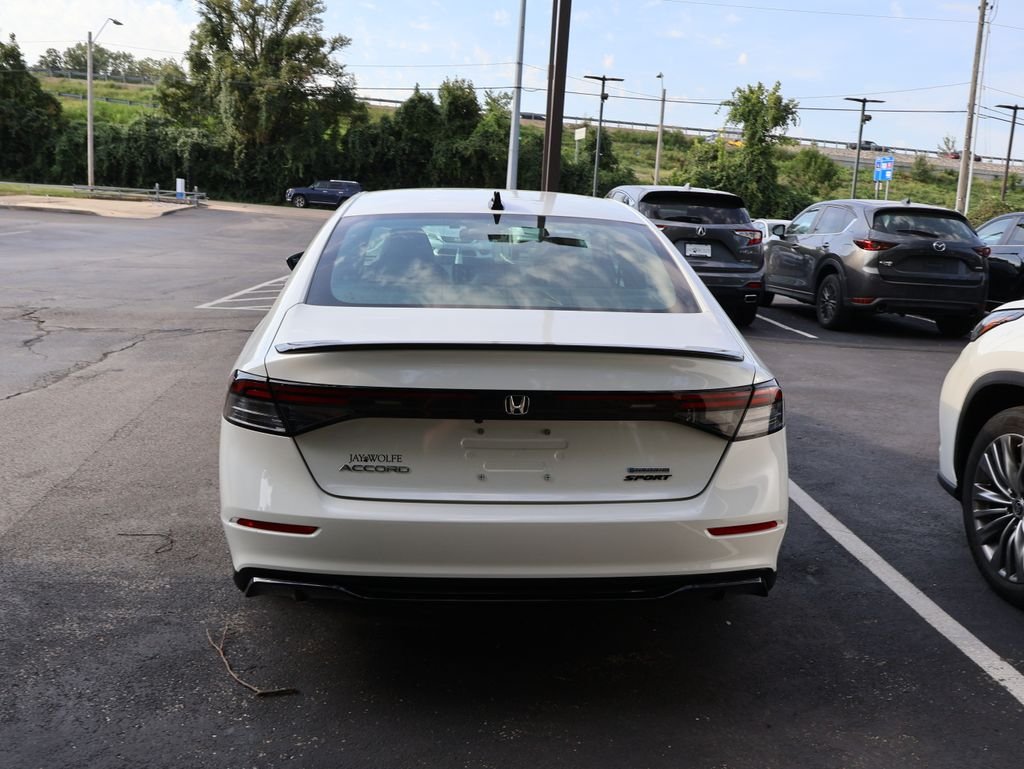 Used 2023  Honda Sport-L image 6