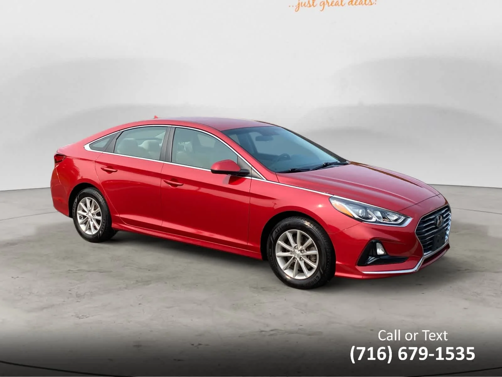 Used 2019 Scarlet Red Hyundai SE image 11