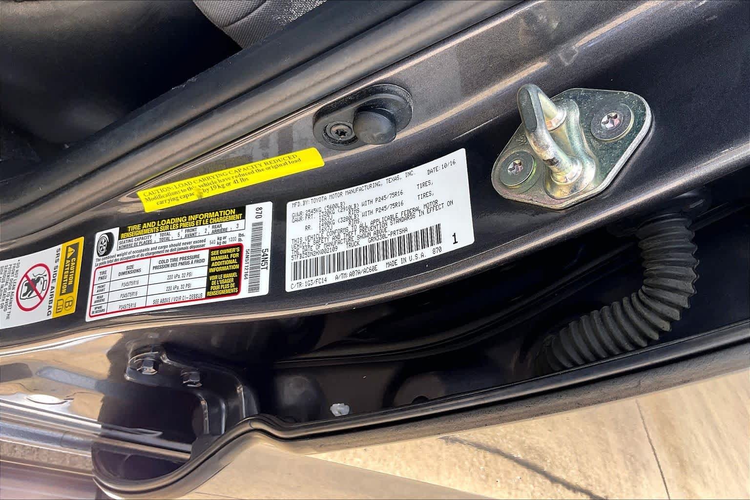 Used 2017 Magnetic Gray Metallic Toyota SR5 image 37