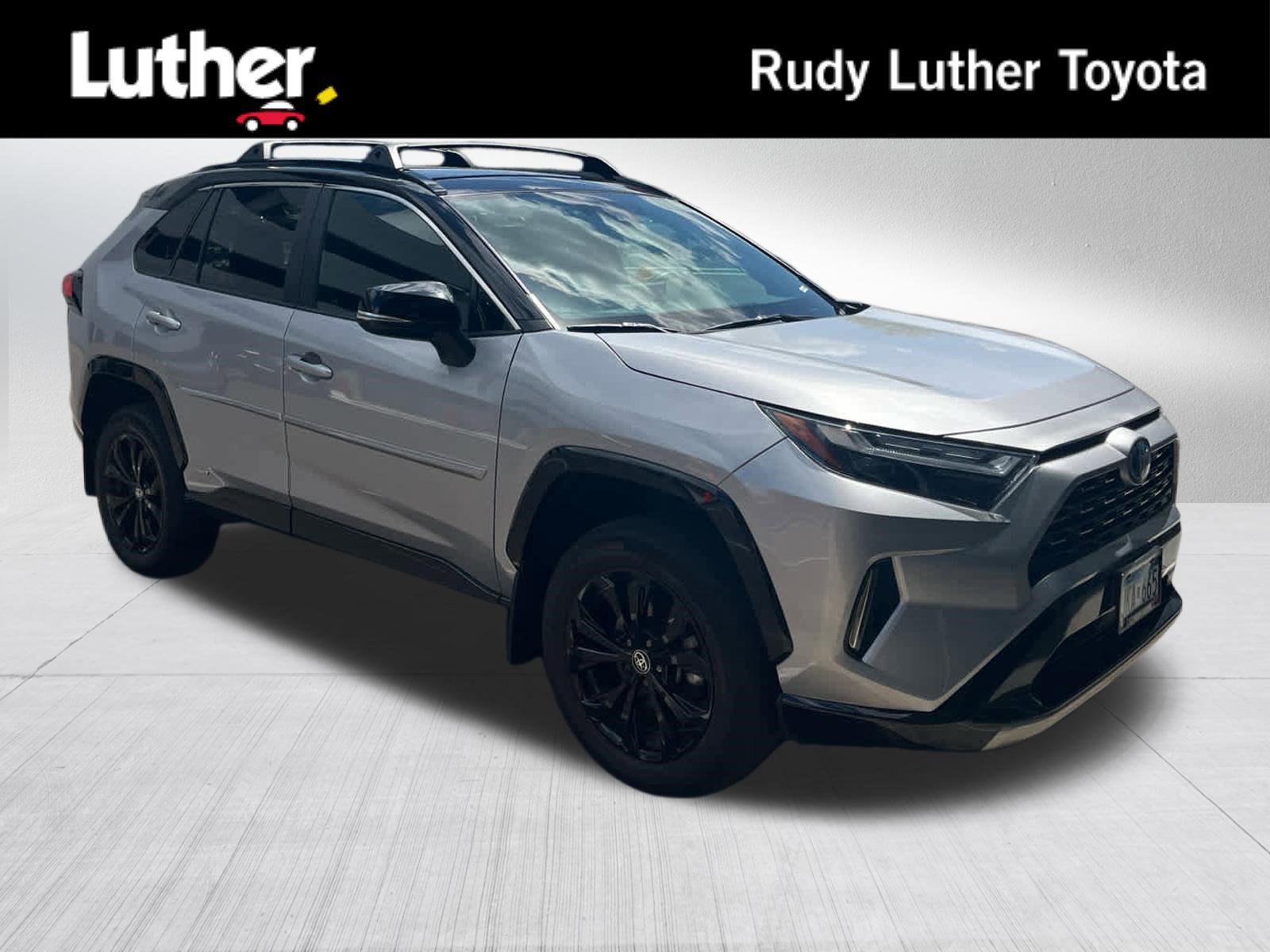 2022 Toyota RAV4 Hybrid XSE AWD's photo