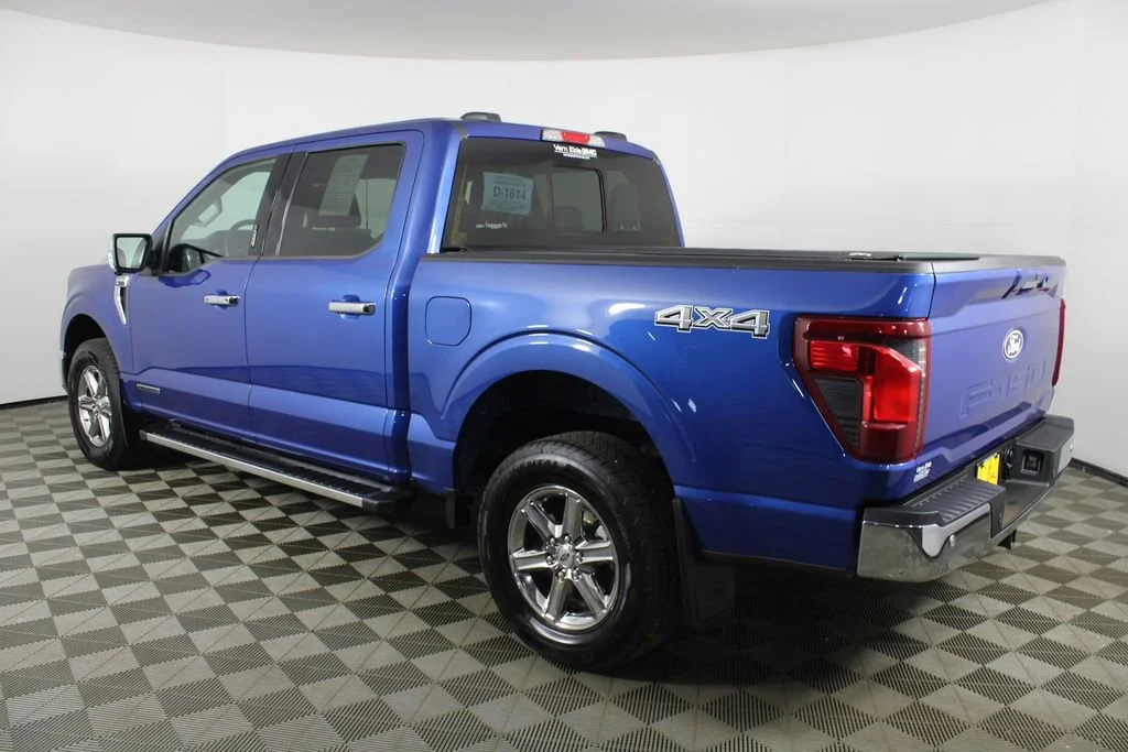 Used 2024 Blue Ford XLT image 4