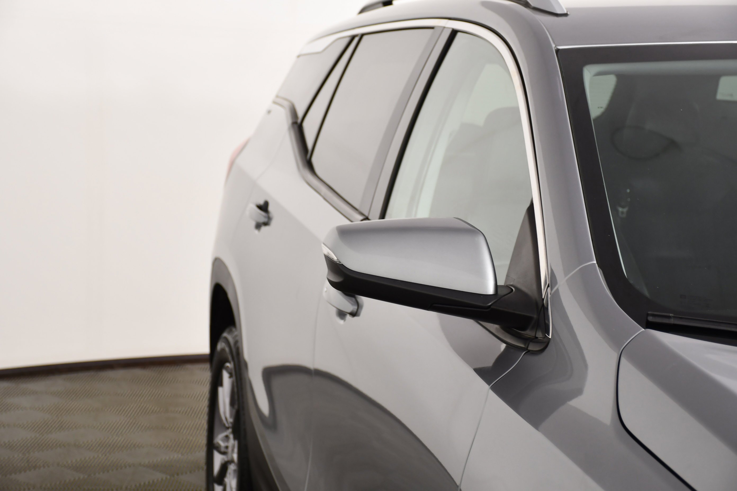 Used 2024 Sterling Metallic GMC SLT image 14