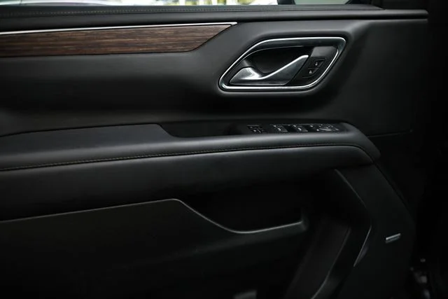 Used 2022 Black Chevrolet High Country image 14