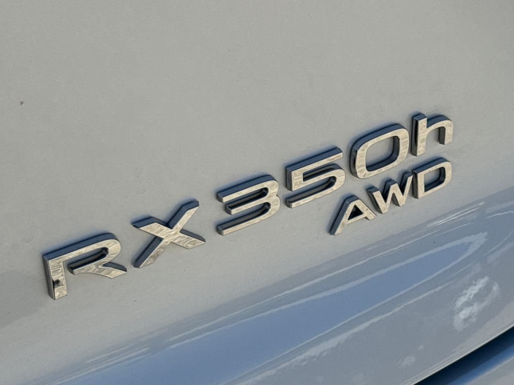 Used 2024 White Lexus 350h Luxury image 11