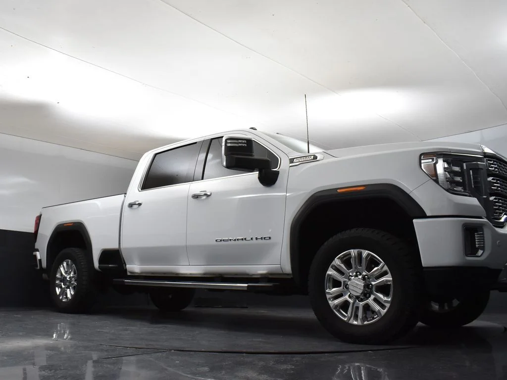 Certified Used 2020 White GMC Denali image 31