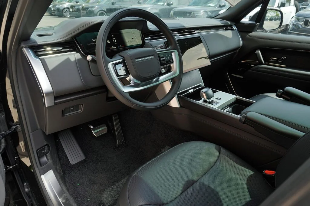 New 2026 Obsidian Black in Gloss Finish Land Rover SV image 16