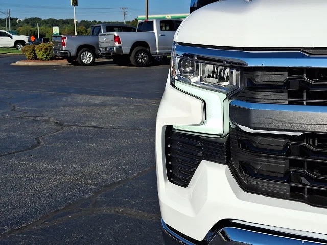 New 2026 White Chevrolet LT image 9