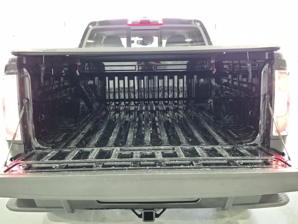 Used 2022 Onyx Black GMC 4WD AT4 w/Cloth image 19