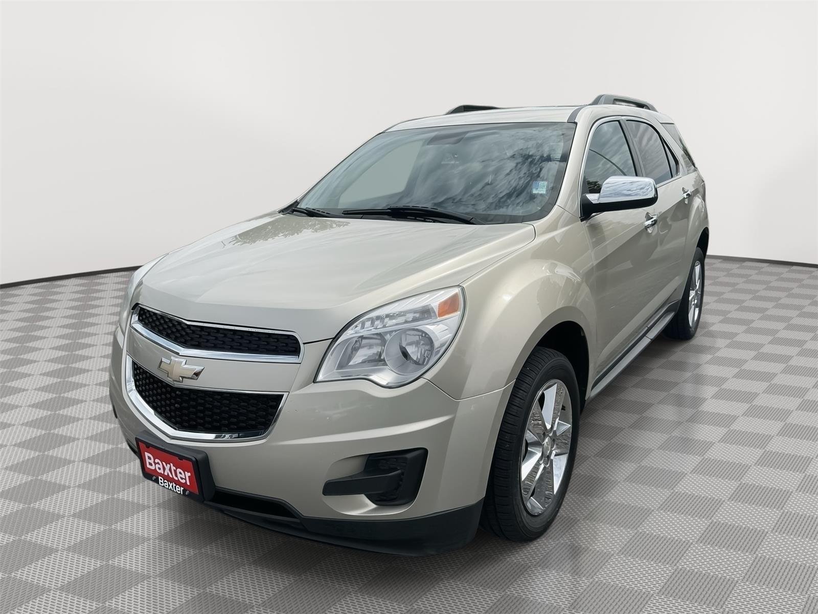 Used 2015 Champagne Silver Metallic Chevrolet LT image 17