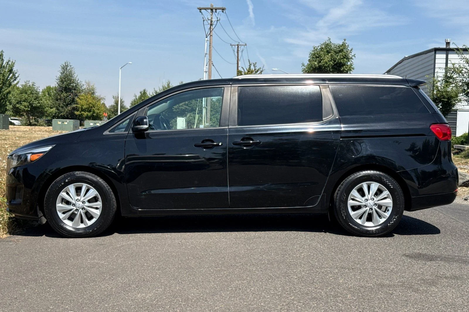 Used 2018 Black Kia LX image 6