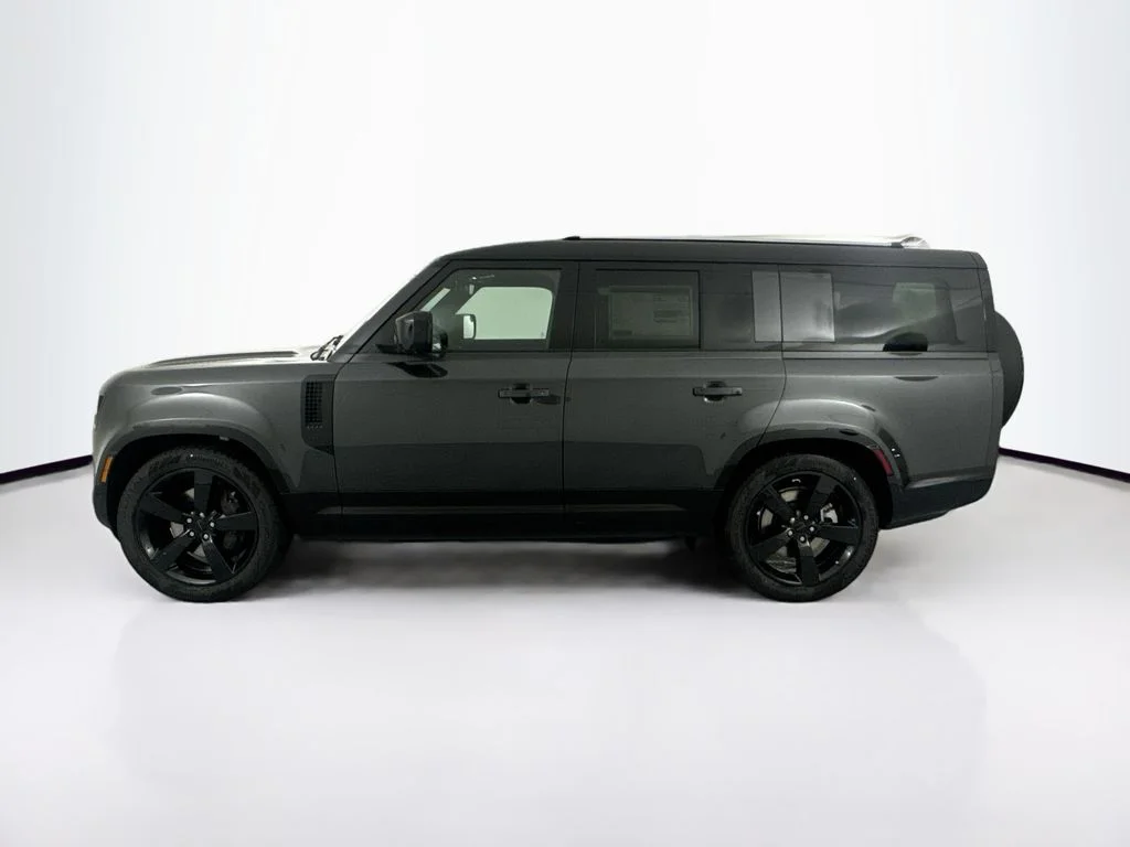 New 2026 Carpathian Grey Land Rover X-Dynamic SE image 8
