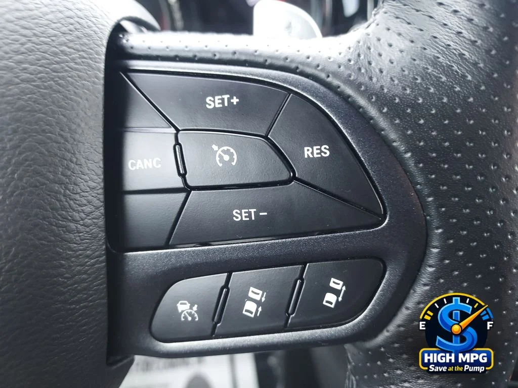 Used 2025 White/off-white Dodge R/T Plus image 22