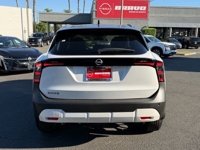 New 2027 Aspen White TriCoat / Super Black Two-tone Nissan SR image 6