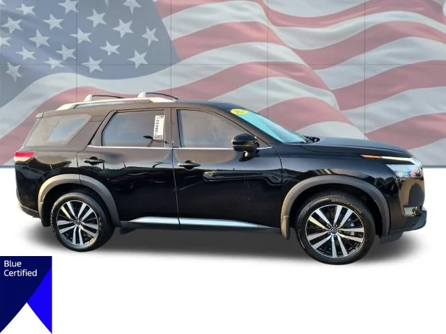 Used 2025 Black Nissan Platinum image 3