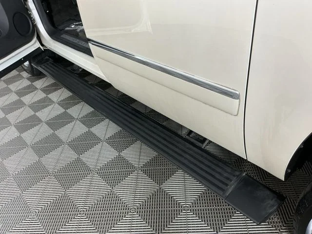 Used 2012  Chevrolet LTZ image 10