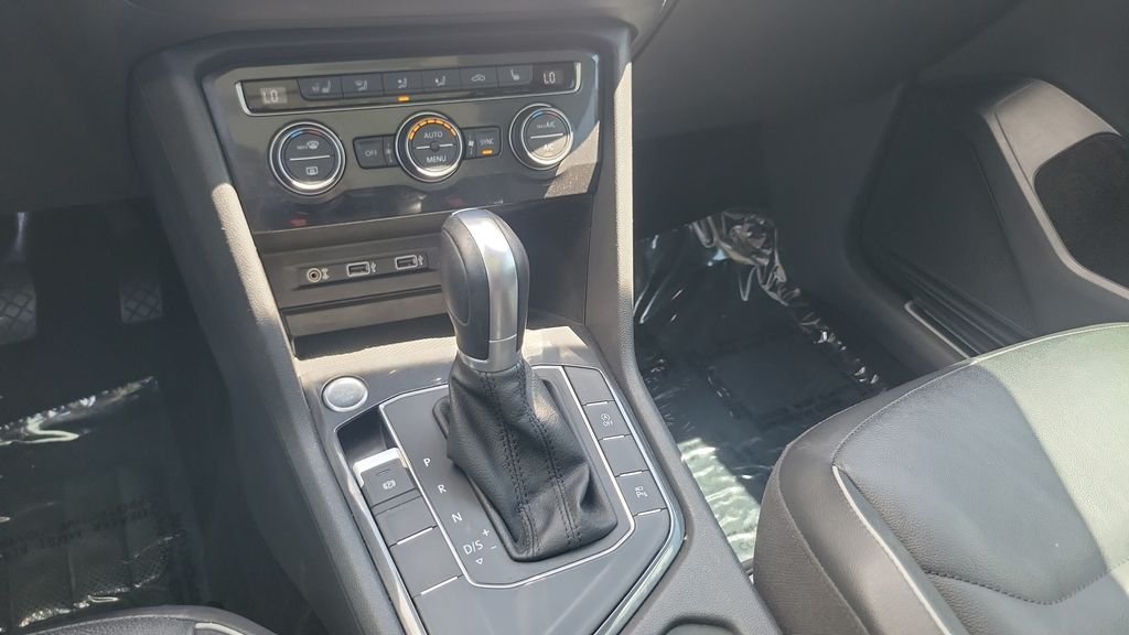 2018 Volkswagen Tiguan SEL Premium - Photo 15