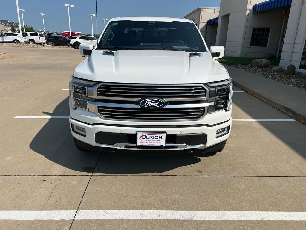 New 2026 Star White Metallic Tri-Coat Ford Platinum® image 3