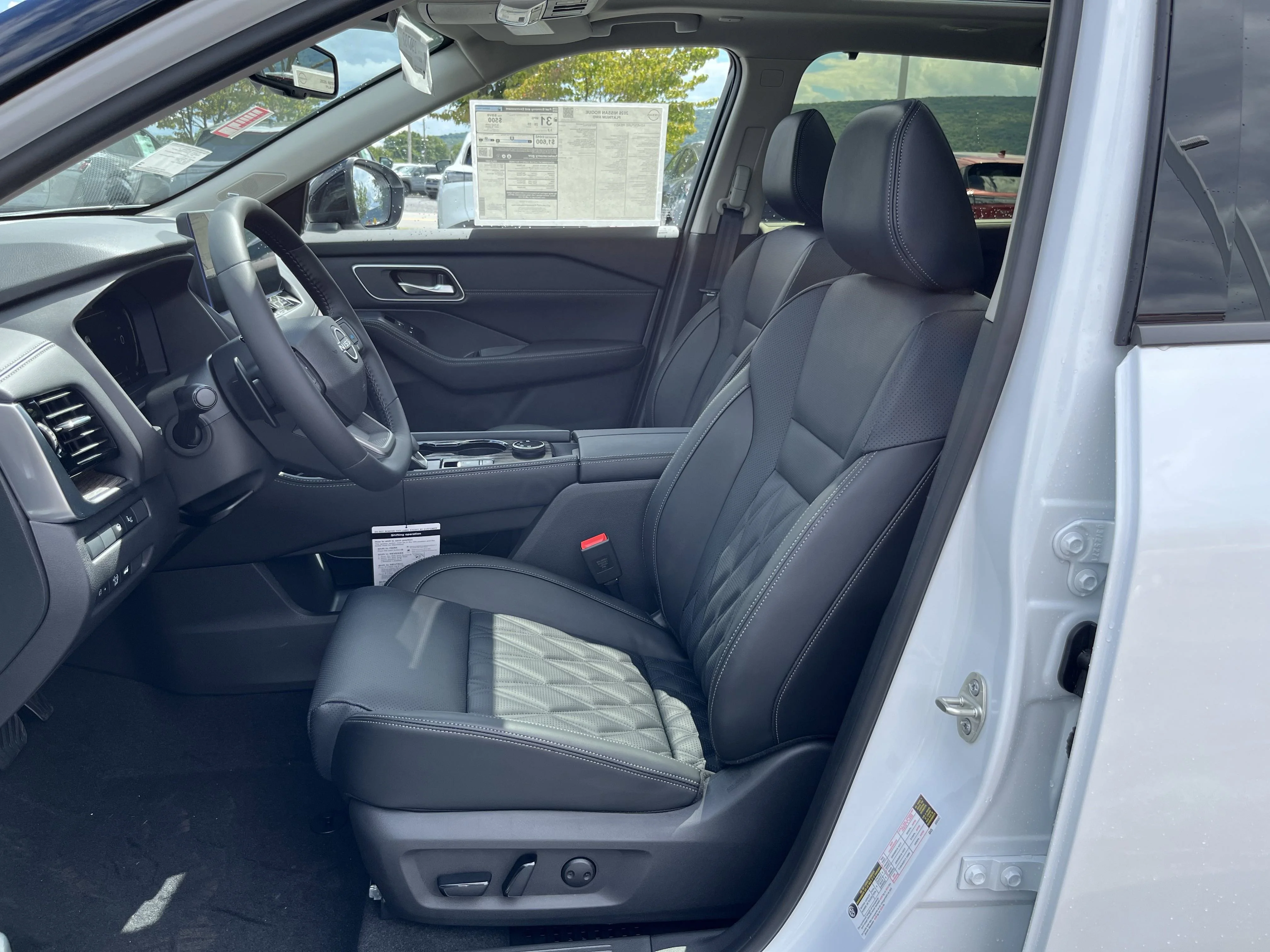 2026 Nissan Rogue Platinum - Photo 13