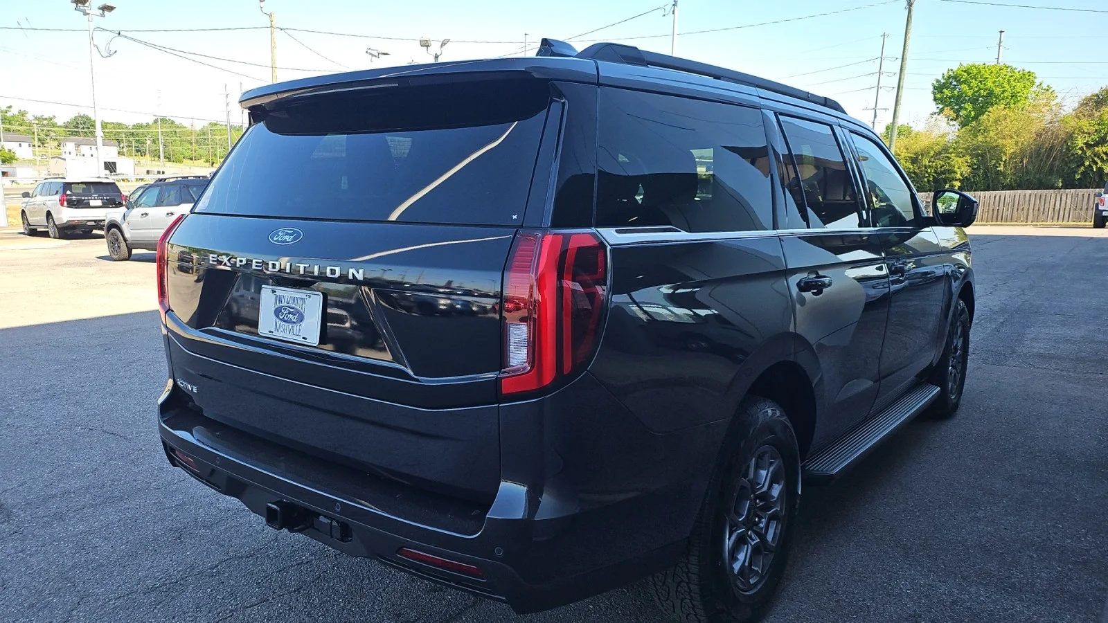 Used 2025 Gray Ford 2025 FORD EXPEDITION ACTIVE 4DR SUV 122.5 WB 4WD image 5