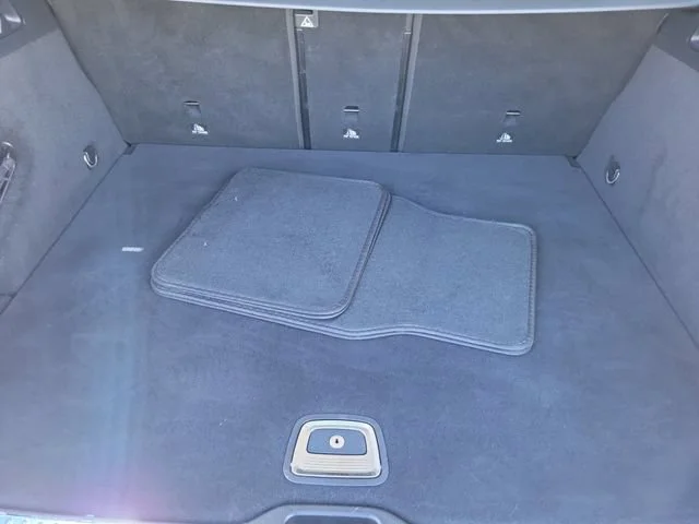 Used 2022 Gray Mercedes-Benz GLC 300 image 6