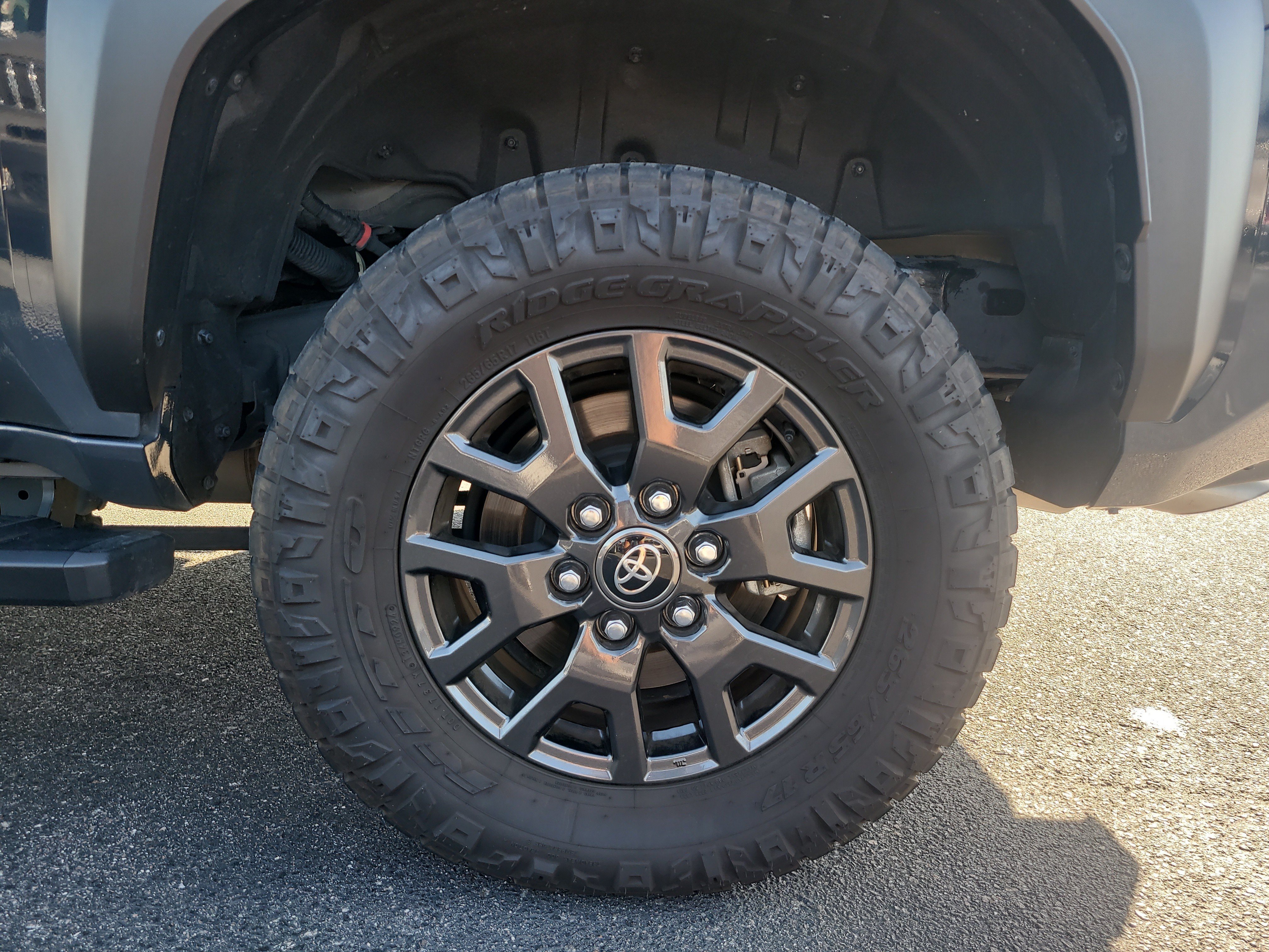 Used 2025 Underground Toyota SR5 image 8