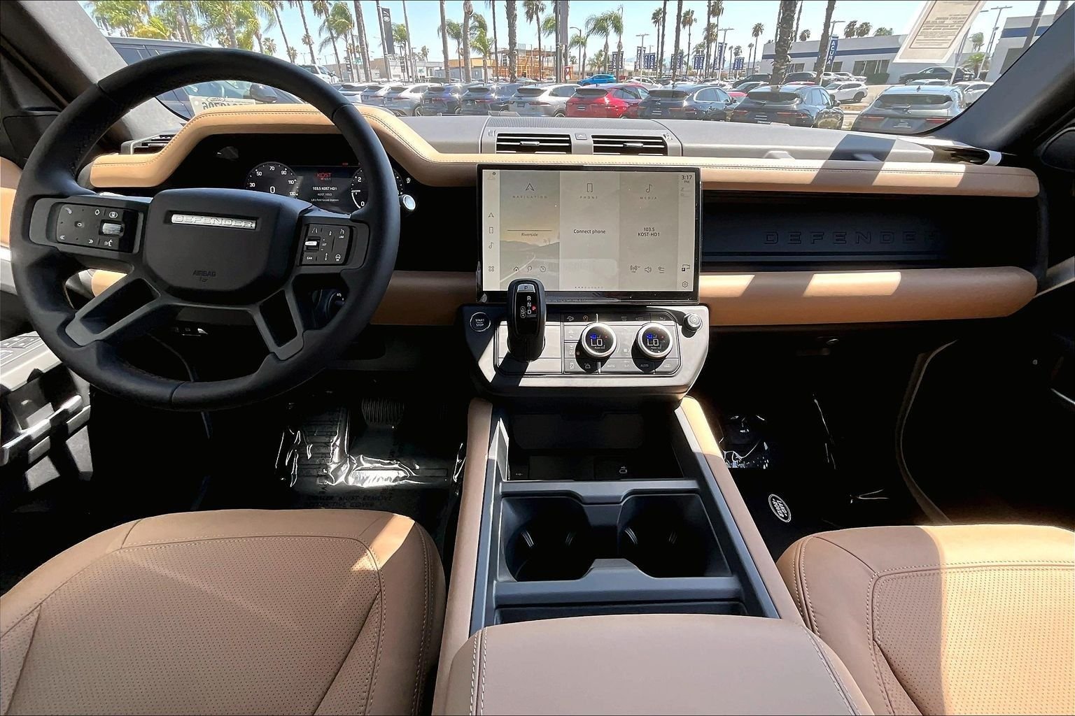 New 2026 Fuji White Land Rover S image 5