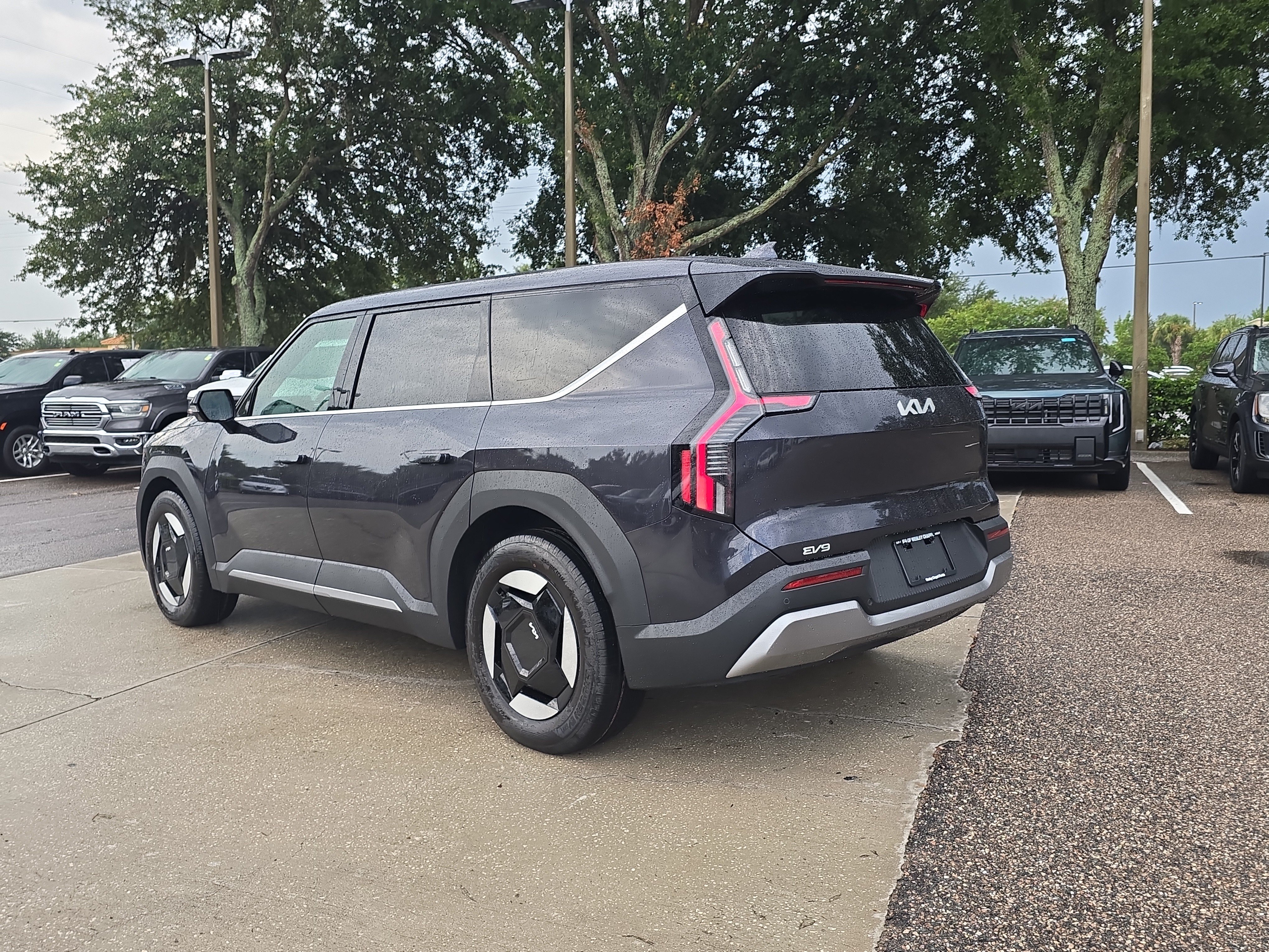New 2026 Panthera Metal Kia Light Long Range RWD image 6