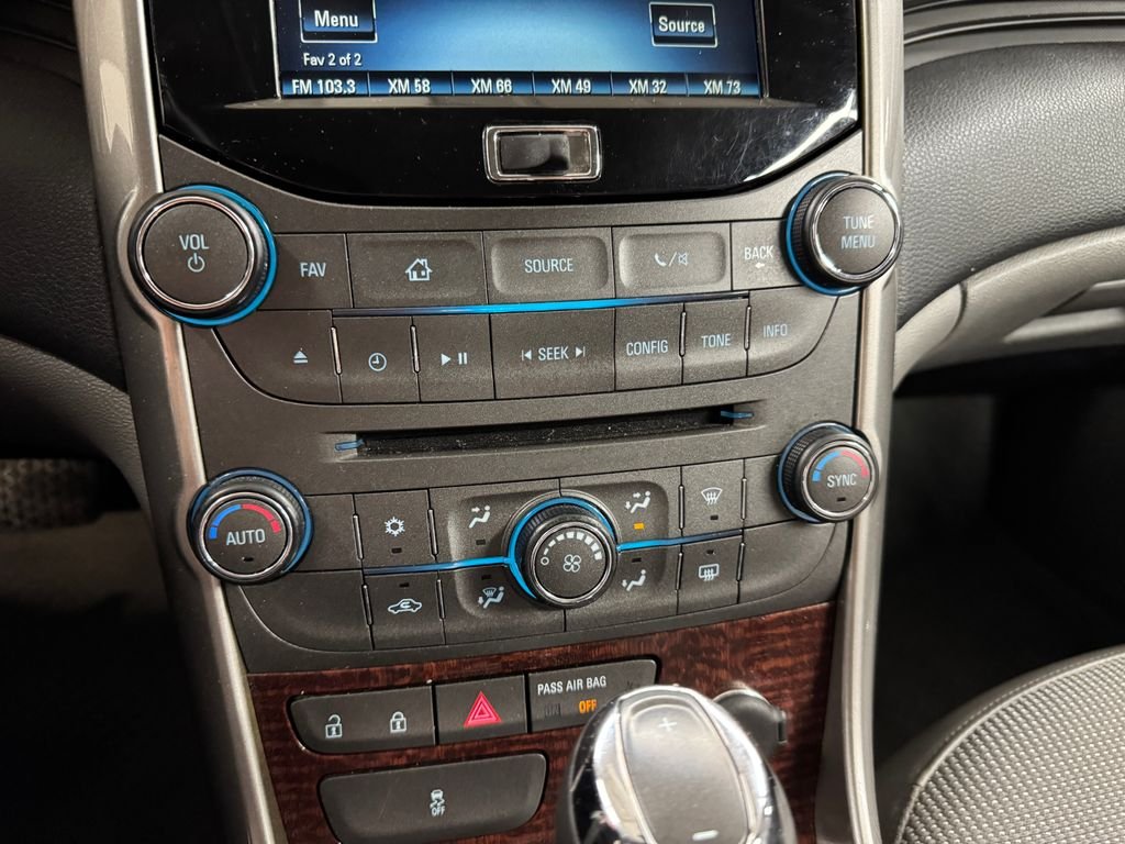 Used 2013 Summit White Chevrolet LT image 20
