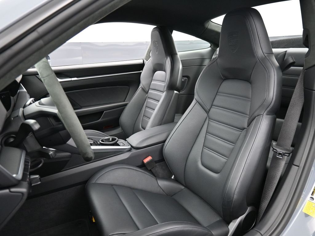 2024 Porsche 911 S photo 4