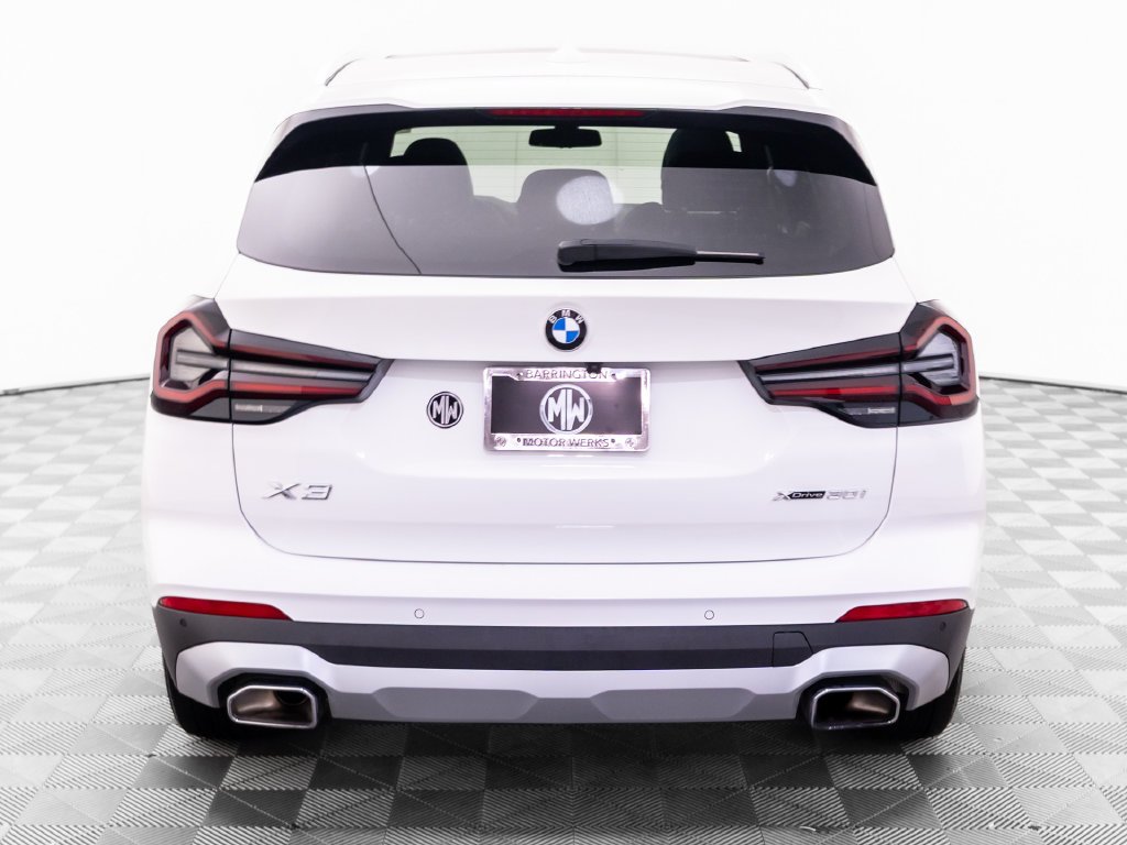 Used 2024 Alpine White BMW xDrive30i image 5